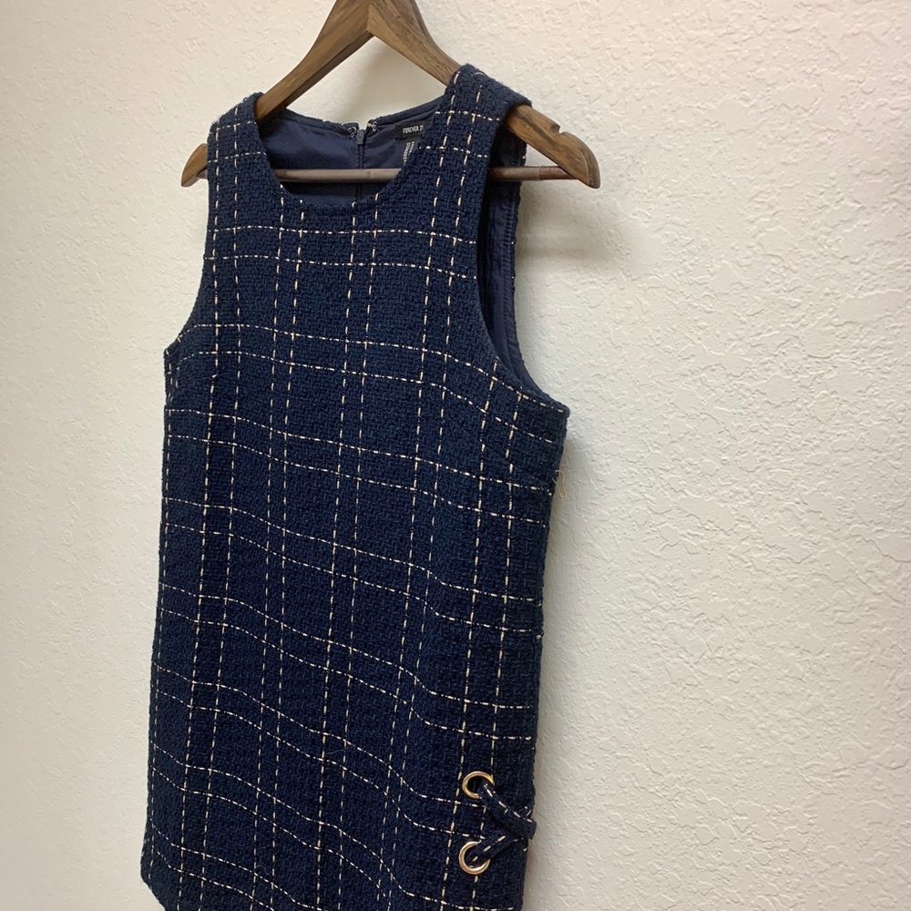 Forever 21 navy and gold dress dress size M.